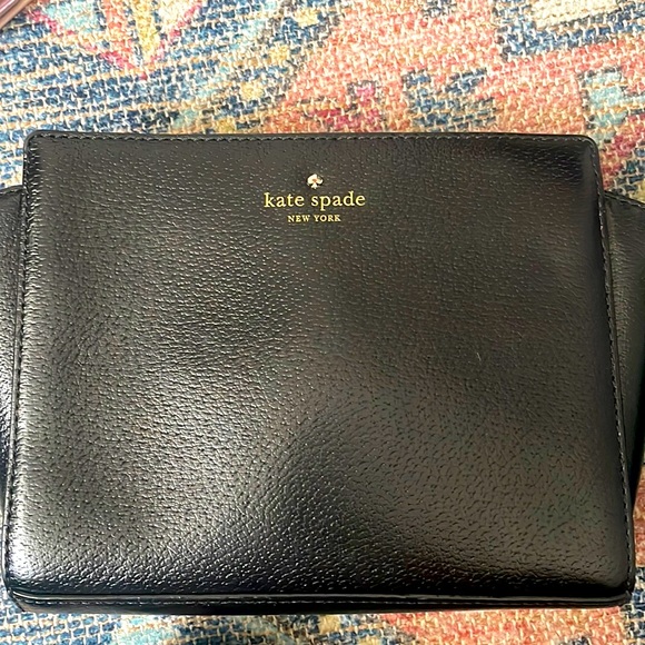 kate spade Handbags - Kate spade black grand street Hayden crossbody